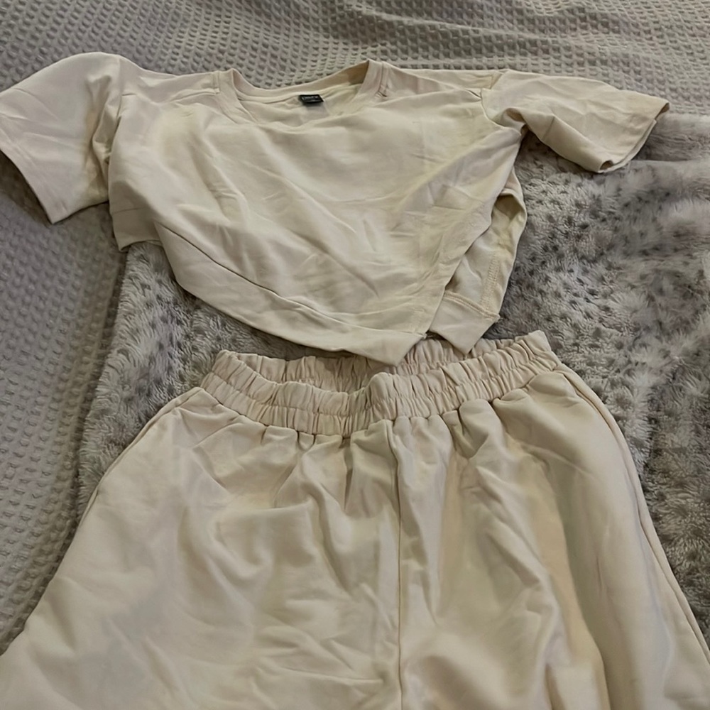 2 piece set